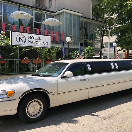 Hotel Napoleon تْشيزيناتيكو المظهر الخارجي الصورة